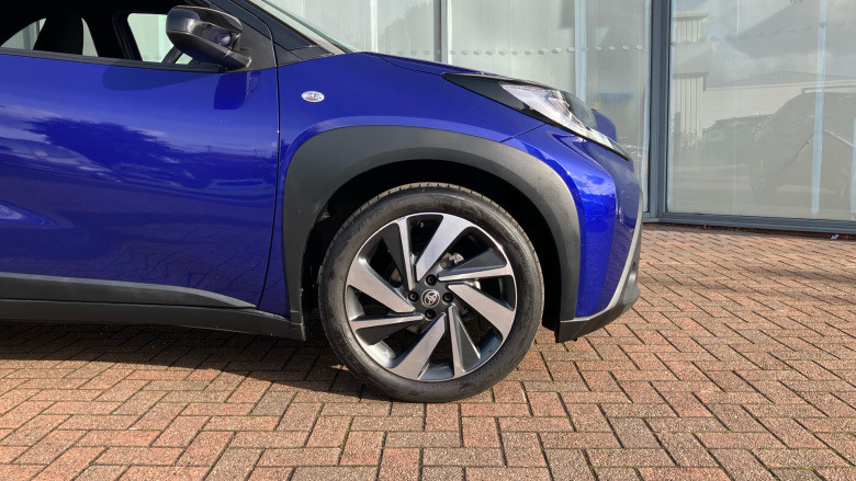 Toyota Aygo X 1.0 VVT-i Edge 5dr Petrol Hatchback